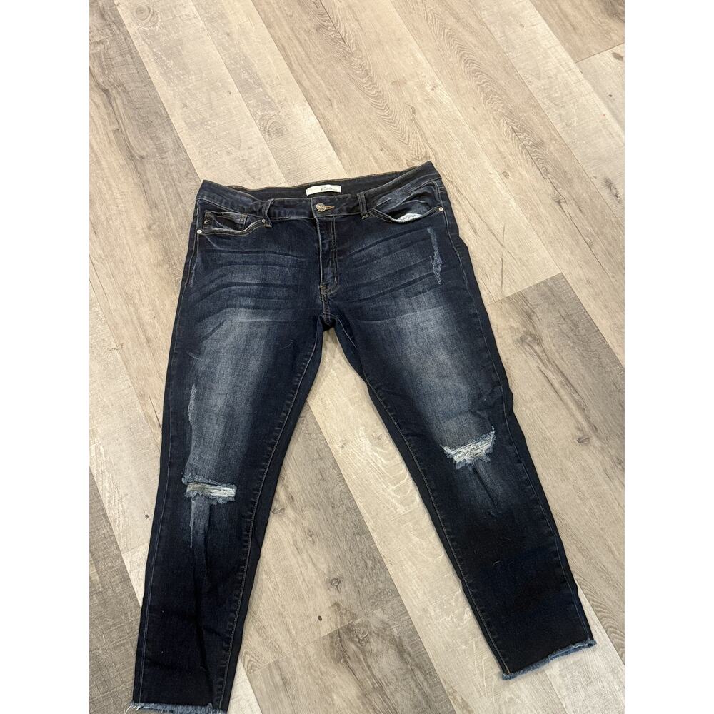 KanCan Jeans Womens XL Dark Wash Distressed Stretch Denim High Rise Frayed Hem